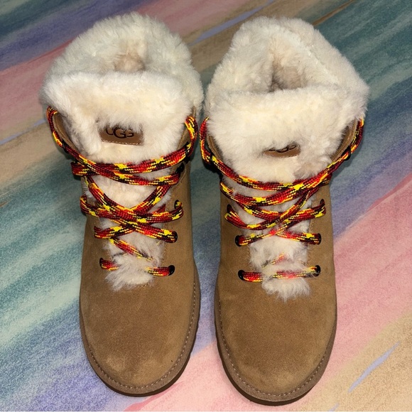 UGG Classic Mini Alpine Bootie women’s size 11 lace up boots - Picture 10 of 10